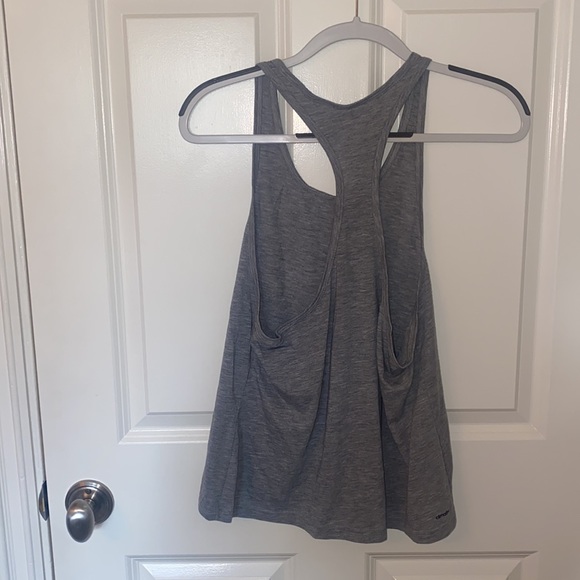 Nike work out top - Picture 2 of 2